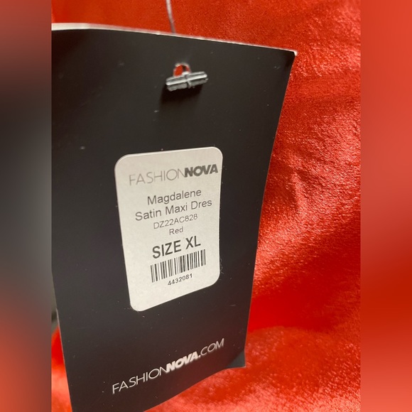 FASHION NOVA HOT PINK SATIN MAXI DRESS - Picture 5 of 6